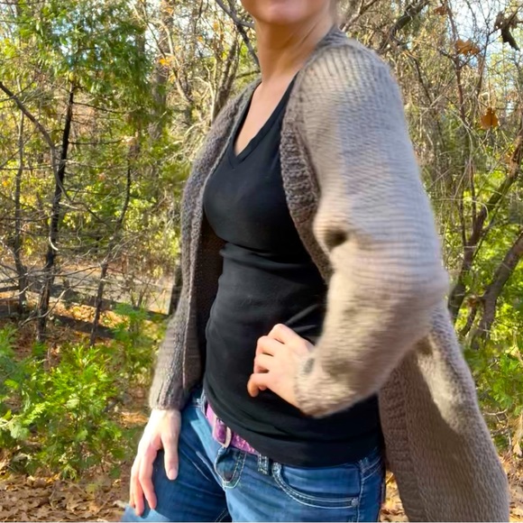 Hand Knit 100% Wool Cardigan - Picture 2 of 7